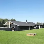 4 Star In Hjorring Дом отдыха *