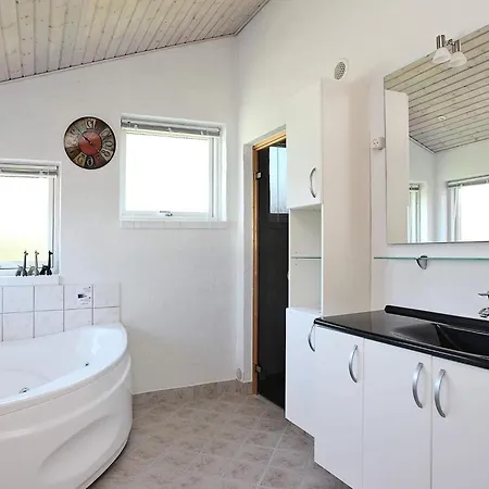 8 Person In Hj Rring Holiday home
