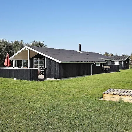 8 Person In Hjorring-by Traum